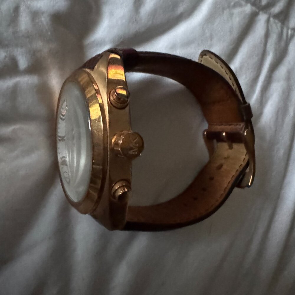 Designer Watch - Picture 3 of 6